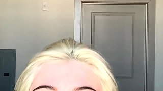 Blonde tight pussy babe solo toy fun in glamour masturbation