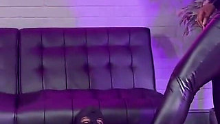 Goddess Luna - 1st Time Squish (hd 1080p)