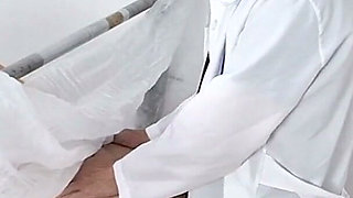 Gynecologist Fucks Patient!