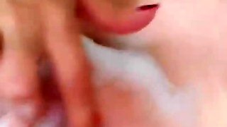 Amateur hottie solo masturbation