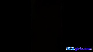 Bystig svensk MILF ger avsugning till sin hane
