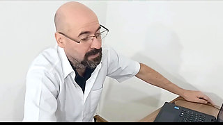 The Naughty Girl Went and Showed Her Ass for the Doctor to Examine Her!