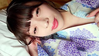 Pussy rubbing babe goes solo in shower play in hd