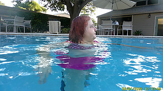 Big Beauty Nurse Vicki Shows off Her Water Shoes and