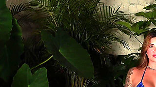 The Photoshoot Gets Hot and Ends in a Steamy Threesome with the Cameraman and Ambar Prada - Sara Blonde