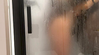 Shower Chats - Gigi Bliss X Axel Reigns