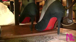 Vintage_sewing on My Granny's Old Singer Sewing Machine in Black Pantyhose and Suede Louboutins