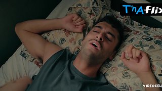 Holly Shervey Backside, Hooters Episode in Crackhead