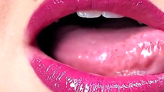 Weak for My Plump Lips - Seductive Lipstick Goddess Sydney Screams Drives Your Lipstick Gooning Even Further as You Become More