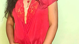 Desi Indian Tamil girl Seduced show her body