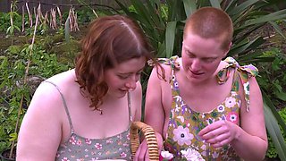 Hairy gingers lick each other and squirt in the bath