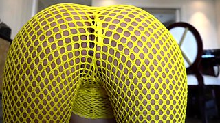 Sexy huge ass latina amateur rides fetish dudes cock