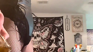73 Giantess Cooks in Tiny Kitchen