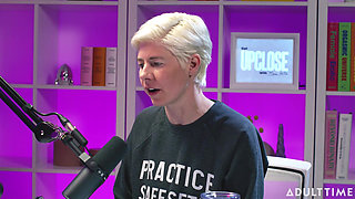 Xwife Karen: Golden Showers & Girls Gone Wild the Adult Time Podcast