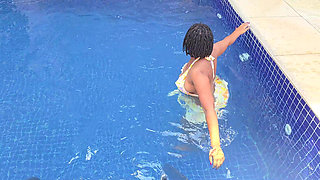 Married Tourist Wet Out and Masturbating on Swimming Pool