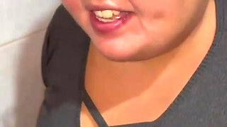 Latina petera caliente