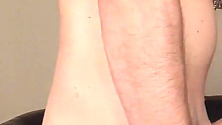 Giantess Humiliation Knee Kicks Handjob!