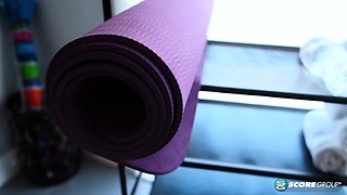 Brooklyn Springvalley - Solo Big Fake Tits(2K) - Brunette