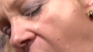 Threesome sex with wife looking for new situations - 1