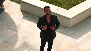 Alrox gives it a layer! - Jacquie et Michel TV