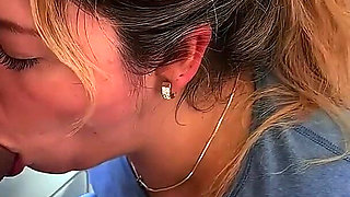 Colombian Woman Cheats on Her Husband with the Mechanic Just Before Leaving for the Gym