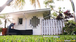 Shameless ebony vixen emotional sex clip