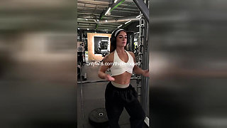 IG Live Squirt Fail: 18yo Pussy Explodes & Floods Gym Floor (Messy)