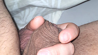 Step mom hand slip into step mom big dick and gave him a handjob